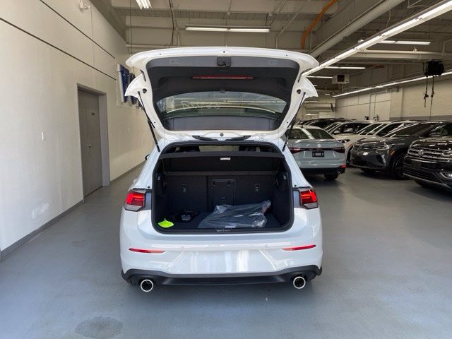 New 2026 Volkswagen GTI SE FWD image 9