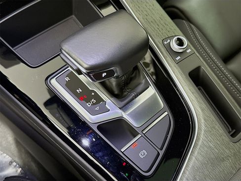 Used 2024 Audi A4 2.0T Premium w/ Convenience Package image 16