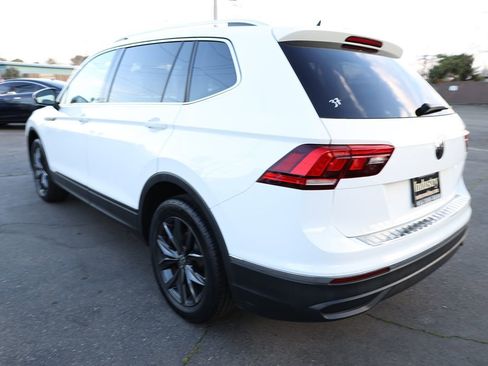 Used 2022 Volkswagen Tiguan SE image 6