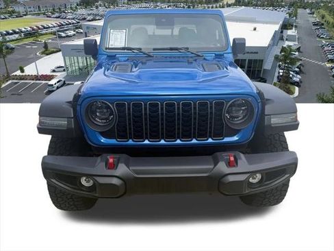 Certified 2025 Jeep Gladiator Rubicon AWD/4WD image 10