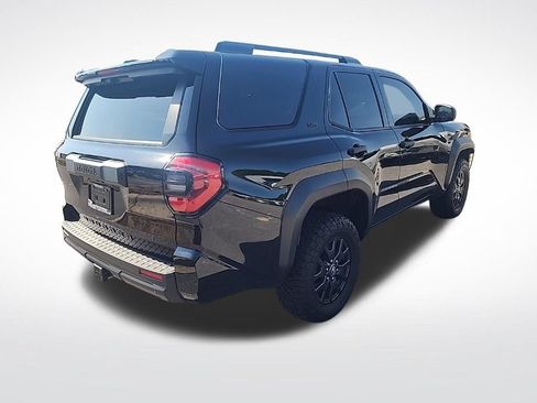 Used 2025 Toyota 4Runner SR5 AWD/4WD image 4