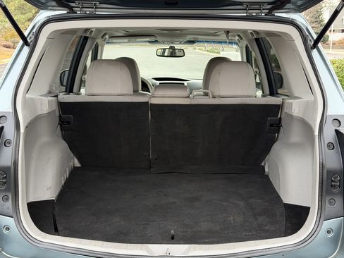 Used 2013 Subaru Forester 2.5X Premium w/ Popular Pkg 2 AWD/4WD image 24