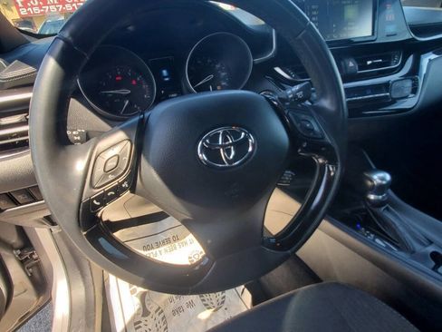 Used 2018 Toyota C-HR XLE image 15