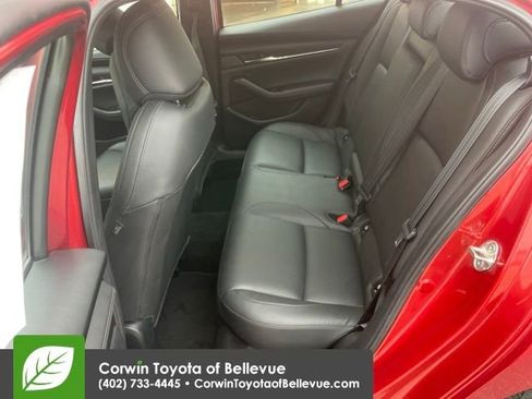 Used 2019 MAZDA MAZDA3 Sedan w/ Preferred Package image 25