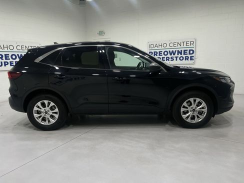 Used 2023 Ford Escape Active image 9