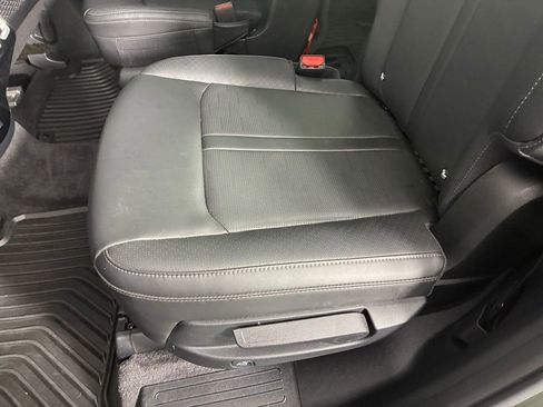 Used 2025 Kia Sorento SX image 30