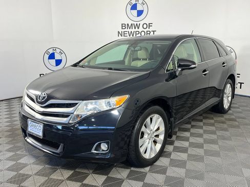 Used 2015 Toyota Venza XLE AWD/4WD image 3