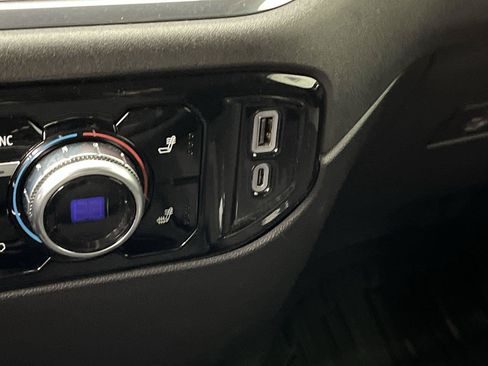 Certified 2024 GMC Sierra 1500 Elevation w/ LPO, Elevation Black Package AWD/4WD image 23