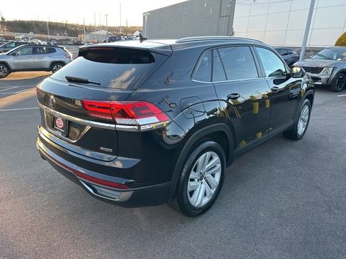 Used 2022 Volkswagen Atlas Cross Sport SE image 8