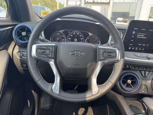 Used 2025 Chevrolet Blazer RS w/ Driver Confidence II Package AWD/4WD image 12