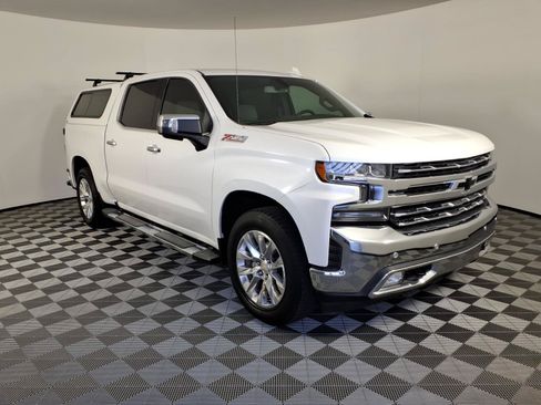 Used 2020 Chevrolet Silverado 1500 LTZ AWD/4WD image 5