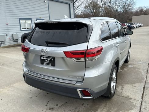 Used 2019 Toyota Highlander Limited image 6