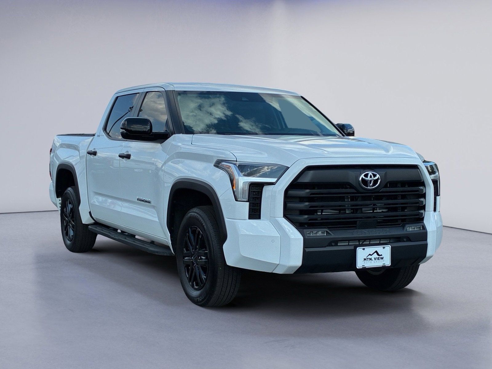 Used 2024 Toyota Tundra SR5 w/ SR5 Convenience Package AWD/4WD image 5