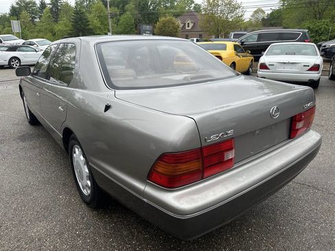 Used 1995 Lexus LS 400 RWD image 4