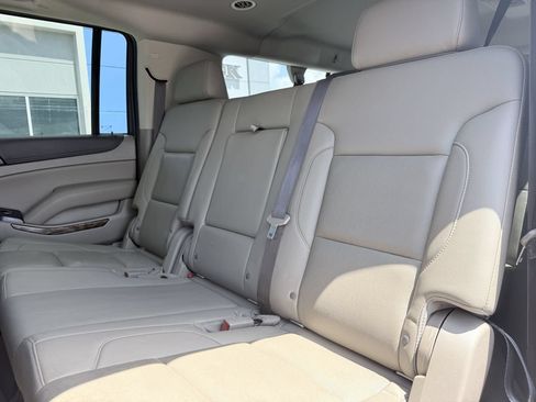Used 2019 GMC Yukon XL SLT w/ Open Road Package AWD/4WD image 14