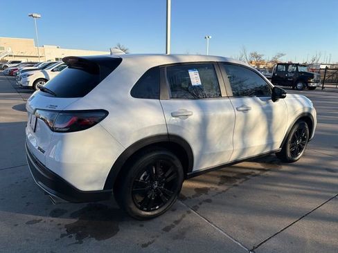 Certified 2026 Honda HR-V Sport image 5