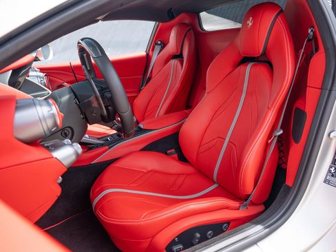Used 2022 Ferrari 812 GTS RWD image 28