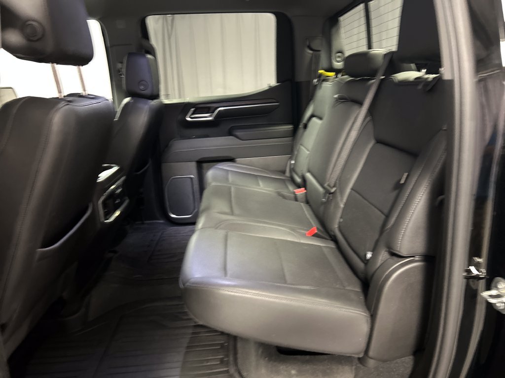 Used 2024 GMC Sierra 1500 SLT w/ SLT Premium Plus Package AWD/4WD image 23