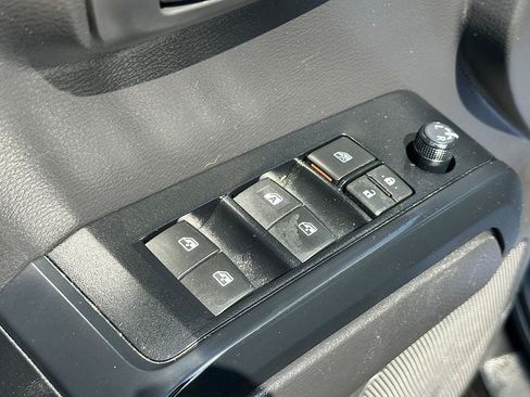 Used 2023 Toyota Tacoma SR AWD/4WD image 14