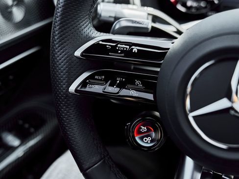 Used 2025 Mercedes-Benz AMG GT 63 image 50