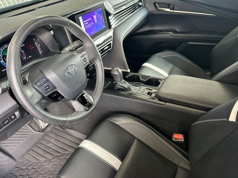 Certified 2025 Toyota Camry SE w/ Convenience Package FWD image 9