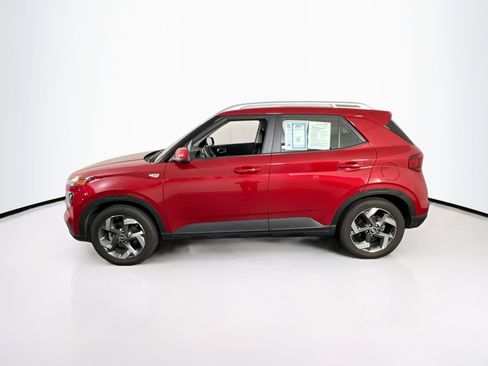 Used 2022 Hyundai Venue SEL image 8