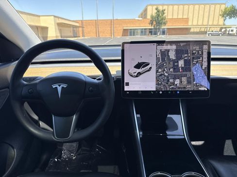 Used 2020 Tesla Model Y Long Range AWD/4WD image 16