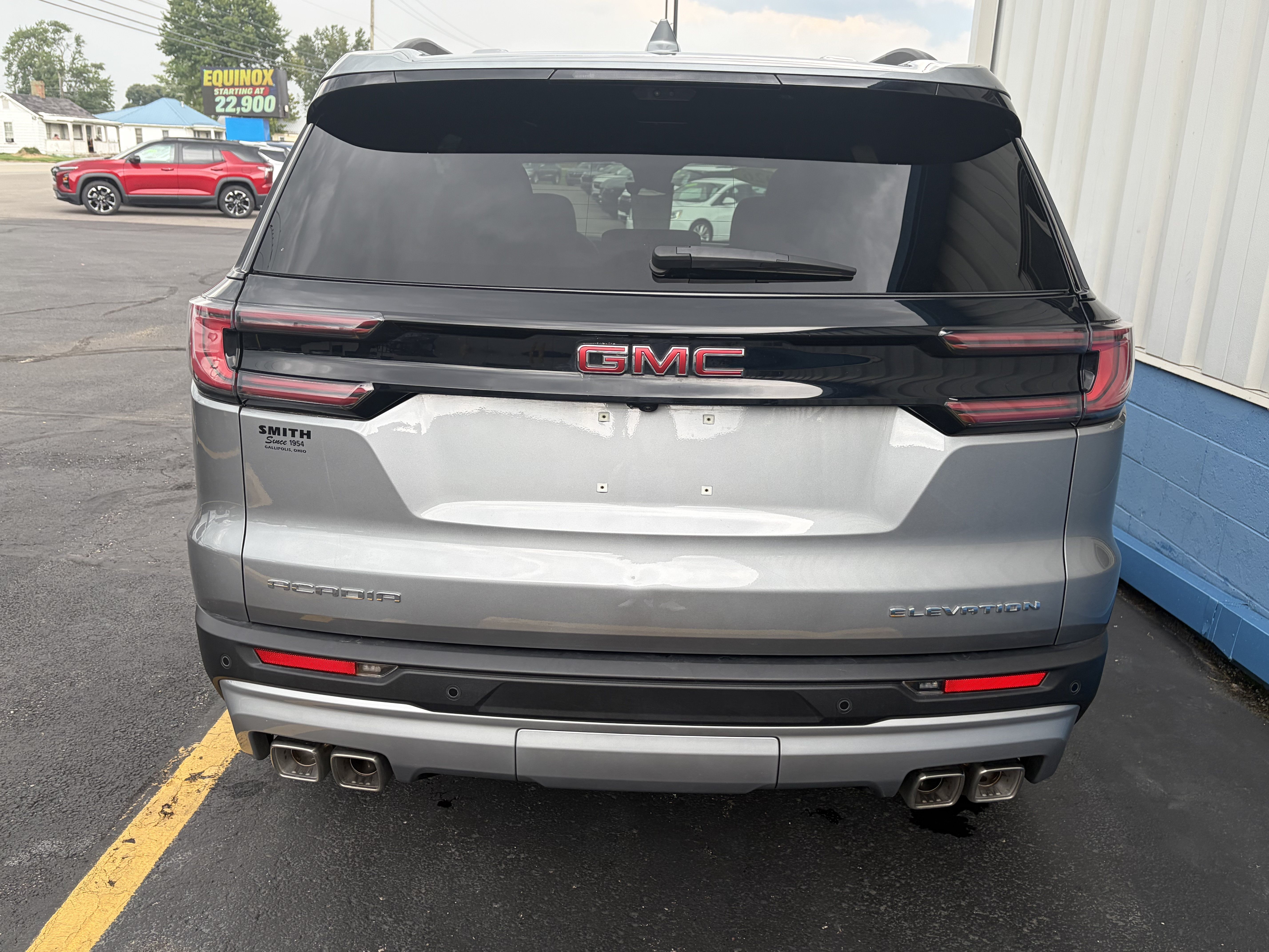 Used 2026 GMC Acadia Elevation w/ Elevation Premium Package FWD image 4