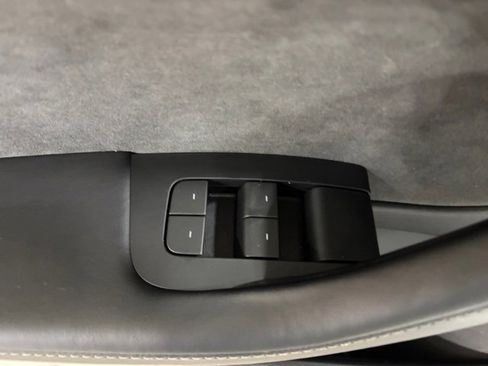 Used 2022 Tesla Model 3 Base image 9