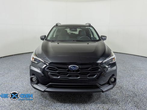 Used 2025 Subaru Crosstrek 2.0i Premium AWD/4WD image 2