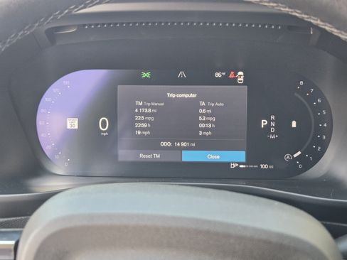 Certified 2023 Volvo XC40 B4 Plus w/ Protection Package Premier FWD image 14
