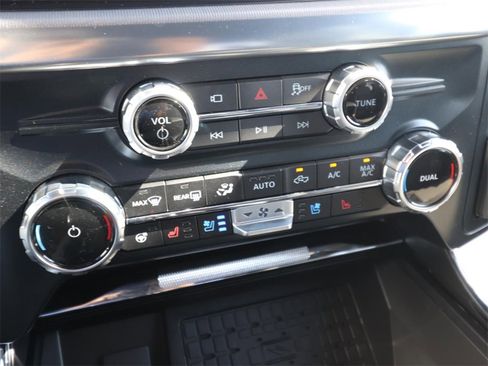 New 2025 Ford F150 Lariat w/ Equipment Group 502A High image 22