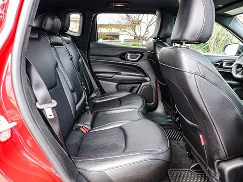 Used 2024 Jeep Compass Trailhawk image 19