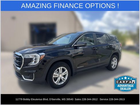 Used 2024 GMC Terrain SLE FWD image 1