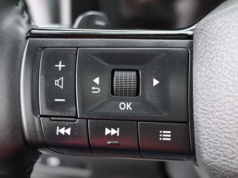 Used 2025 Nissan Rogue Platinum w/ Platinum Premium Package FWD image 18