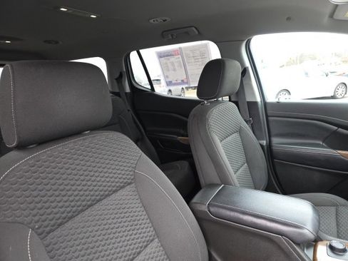 Used 2019 GMC Acadia SLE image 9