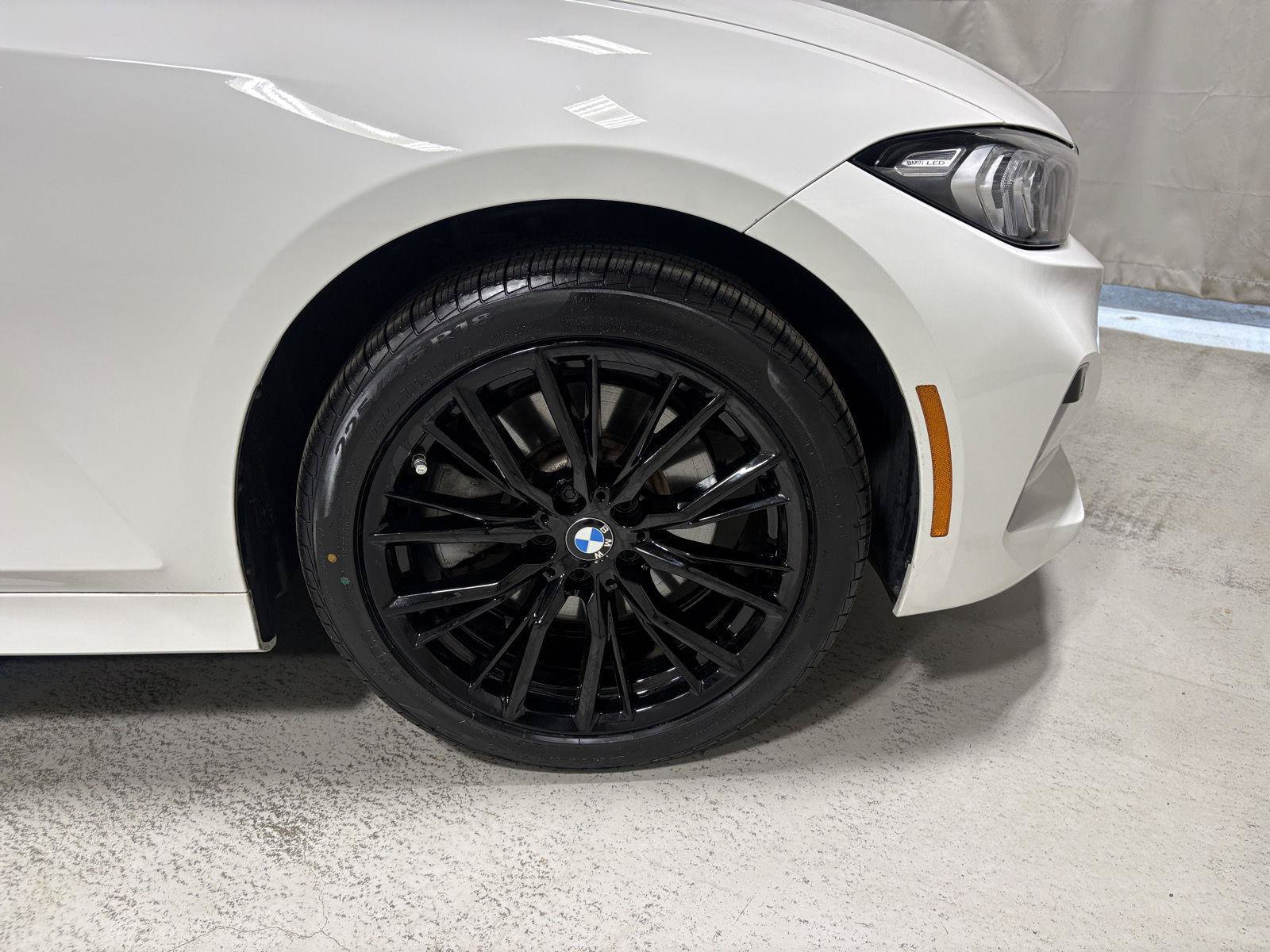 Used 2024 BMW 330i xDrive Sedan w/ Premium Package AWD/4WD image 38