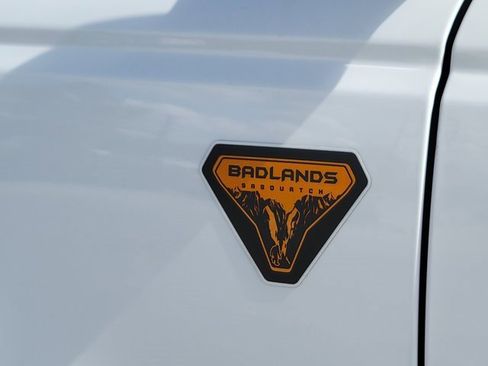 New 2025 Ford Bronco Badlands image 11