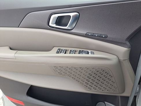 New 2026 Kia Carnival EX FWD image 16