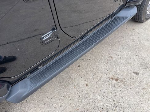 Used 2021 Jeep Wrangler Unlimited Sahara image 11