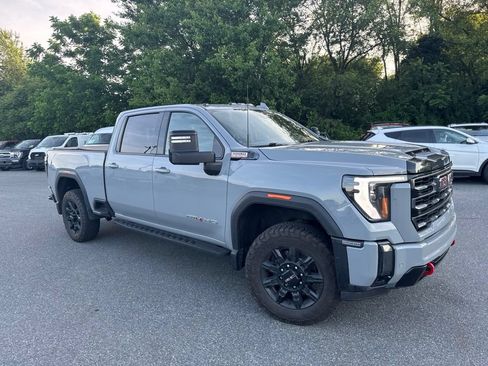 Used 2024 GMC Sierra 2500 AT4 w/ AT4 Preferred Package AWD/4WD image 1