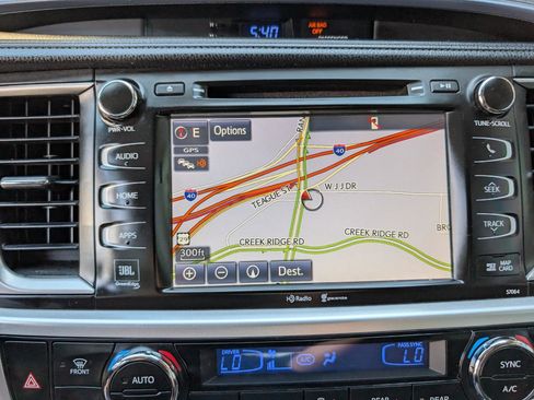 Used 2015 Toyota Highlander Limited FWD image 16