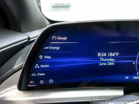 Certified 2024 Cadillac Lyriq Luxury AWD/4WD image 15
