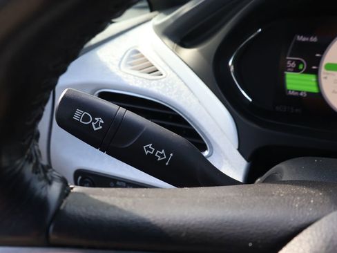 Used 2018 Chevrolet Bolt LT image 19