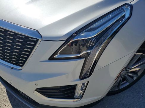 Used 2025 Cadillac XT5 Premium Luxury image 16