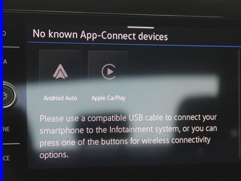 Used 2025 Volkswagen Jetta SE image 35