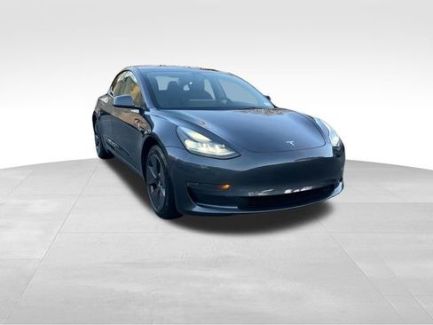 Used 2023 Tesla Model 3 Standard Range image 7