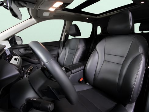 Used 2024 Nissan Rogue SL w/ SL Premium Package FWD image 17