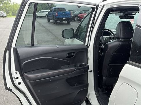 Used 2024 Honda Passport Black Edition image 23