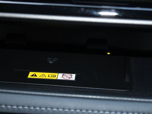 Used 2023 Toyota Highlander Limited FWD image 26